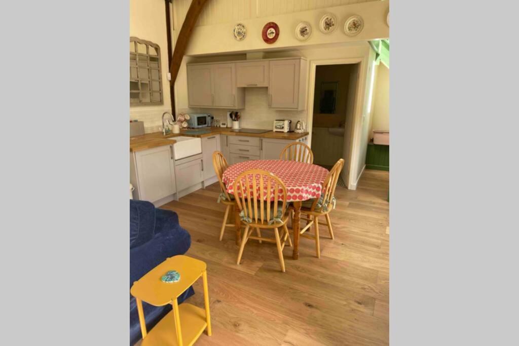 Gorgeous Comfortable Barn With Huge Private Orchard In Quiet Suffolk Location Depden Zewnętrze zdjęcie